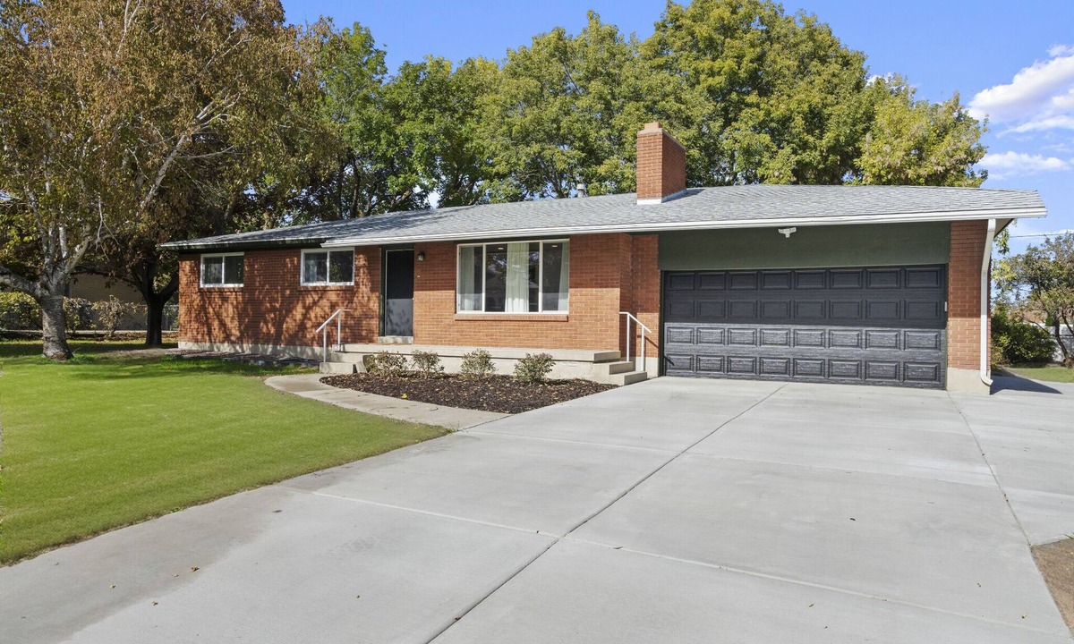 South Jordan House | Retro Retreat Newly Renovated in SoJo