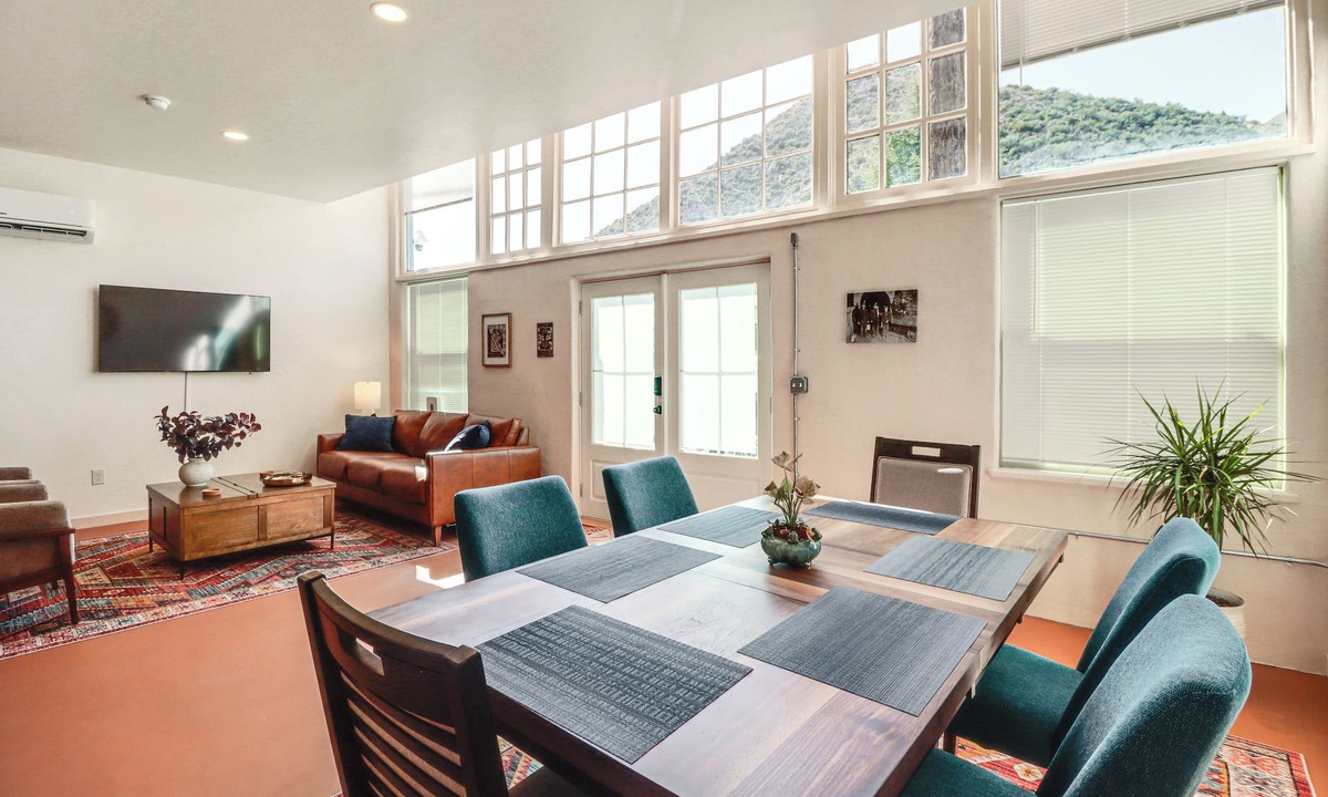 Bisbee Cottage | Right on Main Street! Mtn-view Bisbee Hideaway