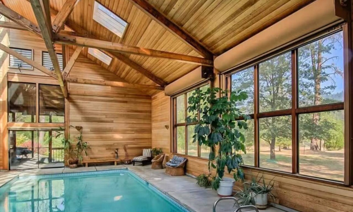 Lewiston House | River Retreat+ Indoor Pool & Hot Tub on 3.5 Acres