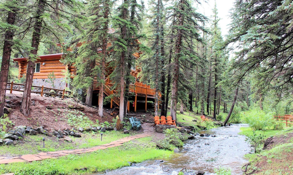 Greer Cabin | River Serenity managed by Cabin Butler