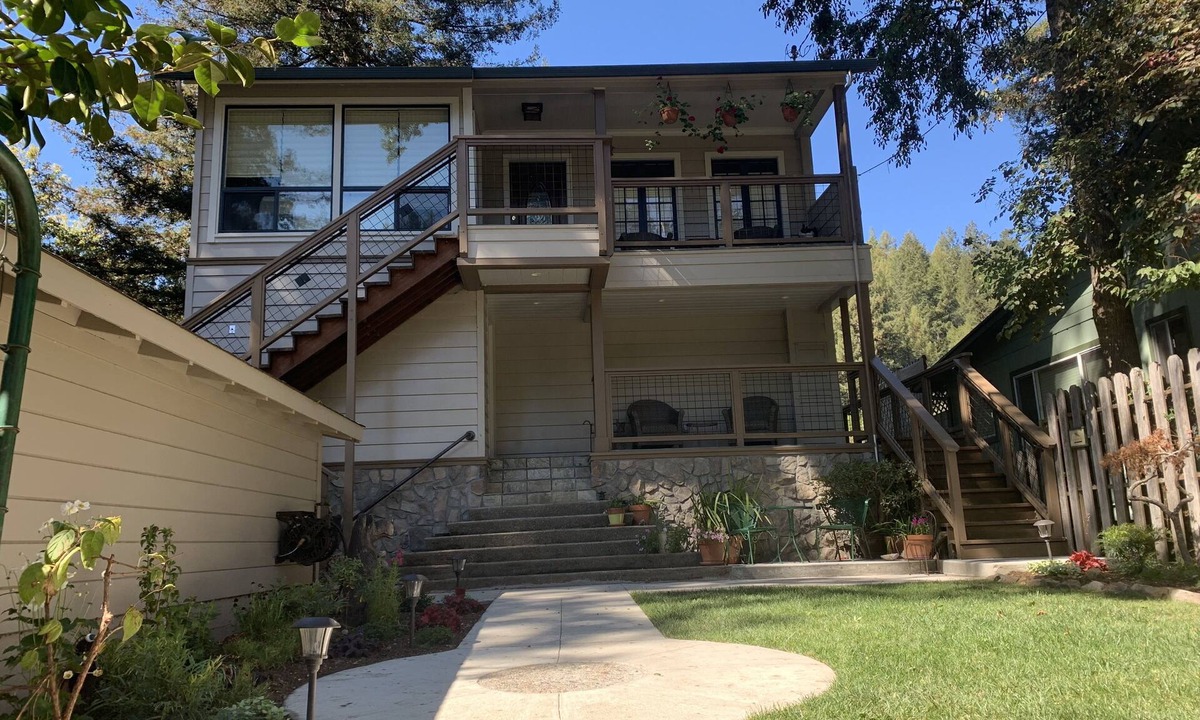Monte Rio House | Riverfront Home, close to beach and restaurants