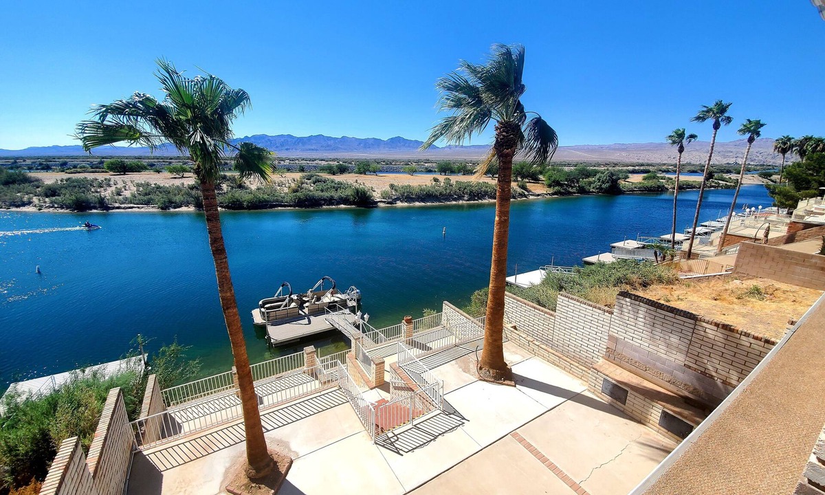 Bullhead City House | Riverfront house private boat ramp dock cove gambling beach fishing off roading