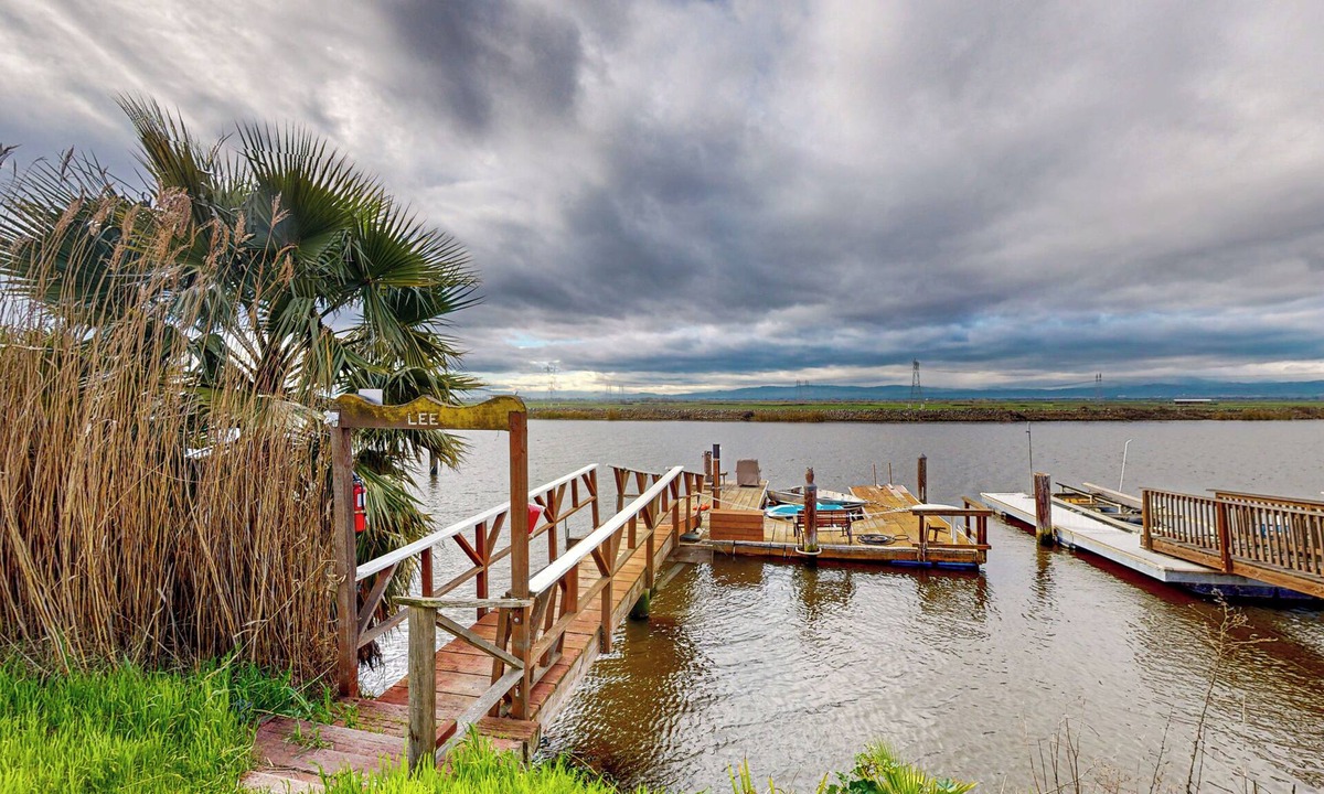 Bethel Island House | Riverside Retreat in Bethel Island: Fish & Boat!