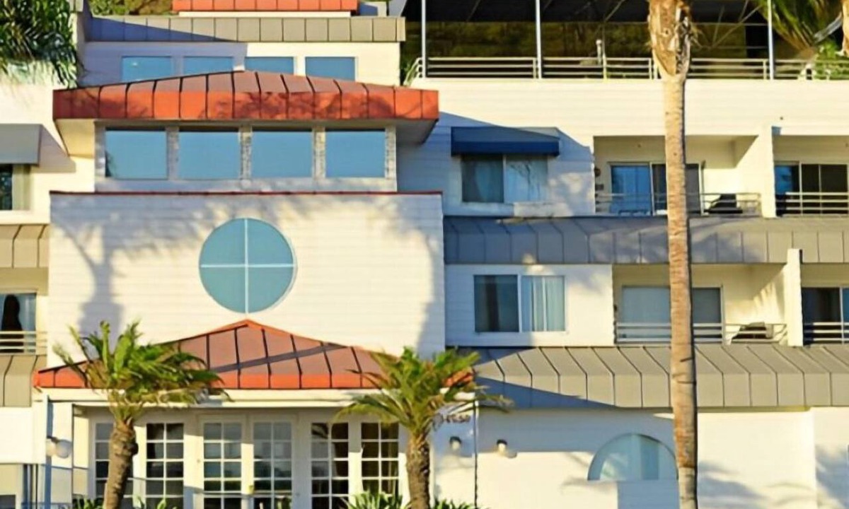 Capistrano Beach Condo | Riviera Beach & Shores Resort 1 bedroom · Capistrano Beach, Stylish One Bedroom Suite!