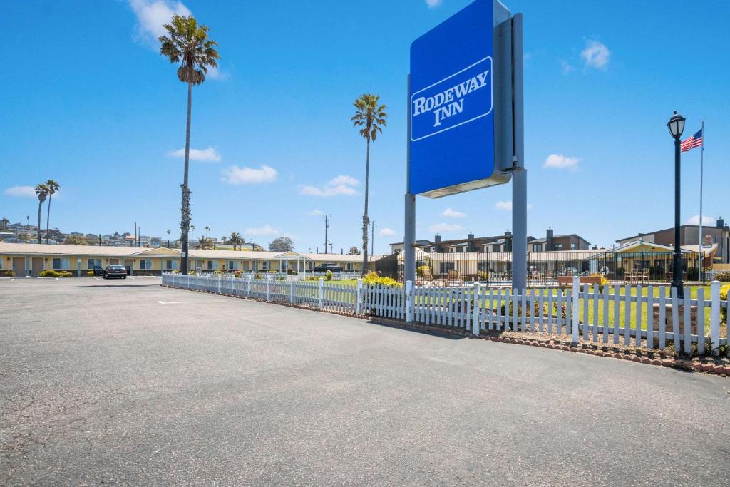 Morro Bay Hotel | Rodeway Inn at Morro Bay
