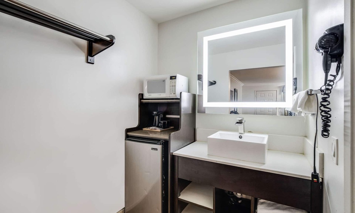 Temecula Hotel | Rodeway Inn Old Town Temecula