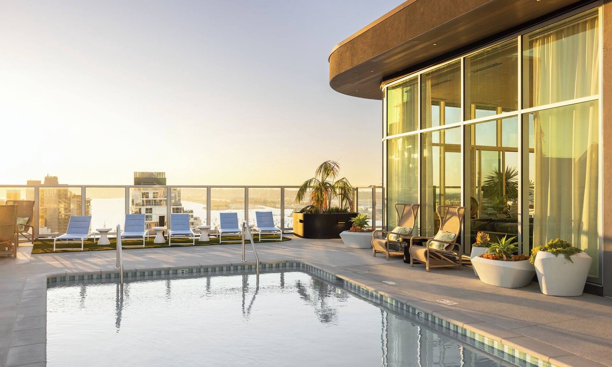 Downtown San Diego Apartment | Rooftop Bay Views + Pool + Hot Tub | Walkable Little Italy | Ancora by AvantStay