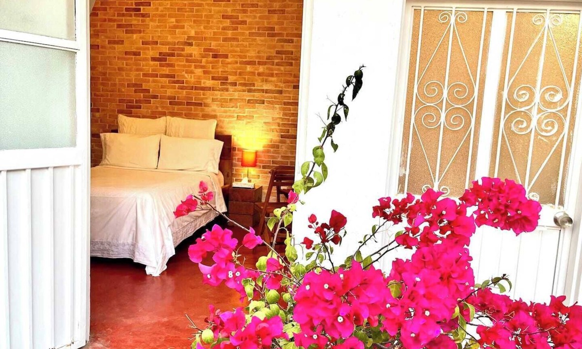 Esterito Apartment | Room #2 two blocks from the Malecon