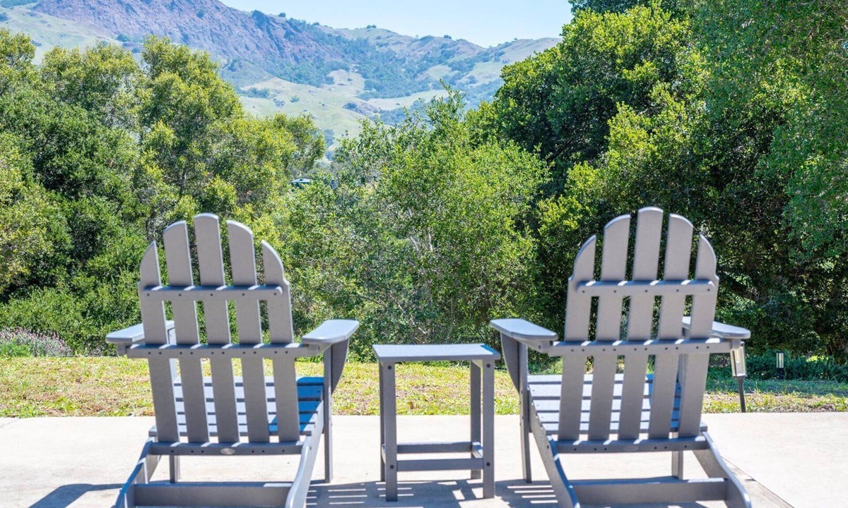 Cambria House | Rural Cambria Getaway. The Big House at Stepladder Ranch & Creamery