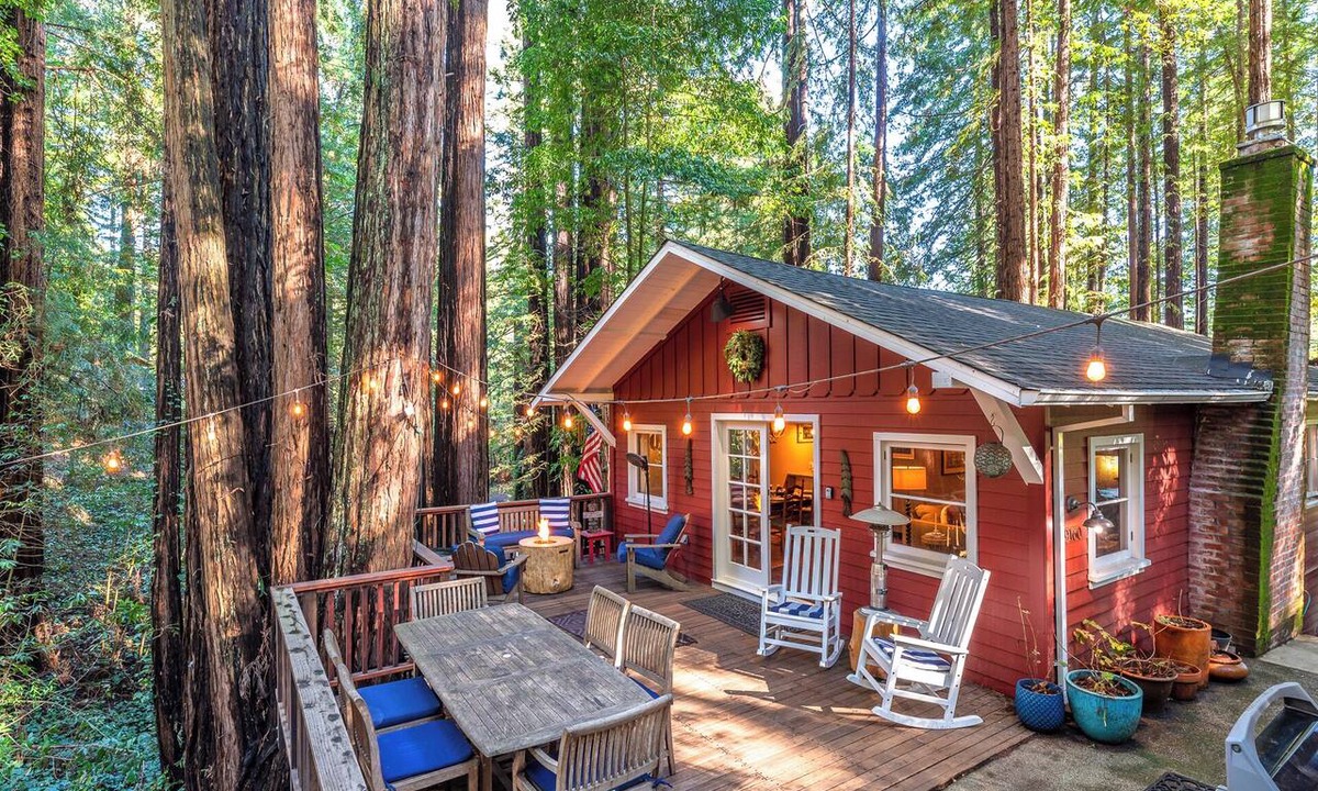 Northwood House | Russian River Retreat! Hot Tub Near Golf Dogs OK–Little Red House +