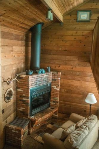 Sedona House | Rustic Cabin for 2 in Oak Creek Cabin Sycamore