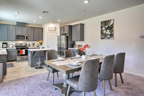 Hood House | Sacramento Retreat w/Yard ~ 13 Mi to Dtwn!