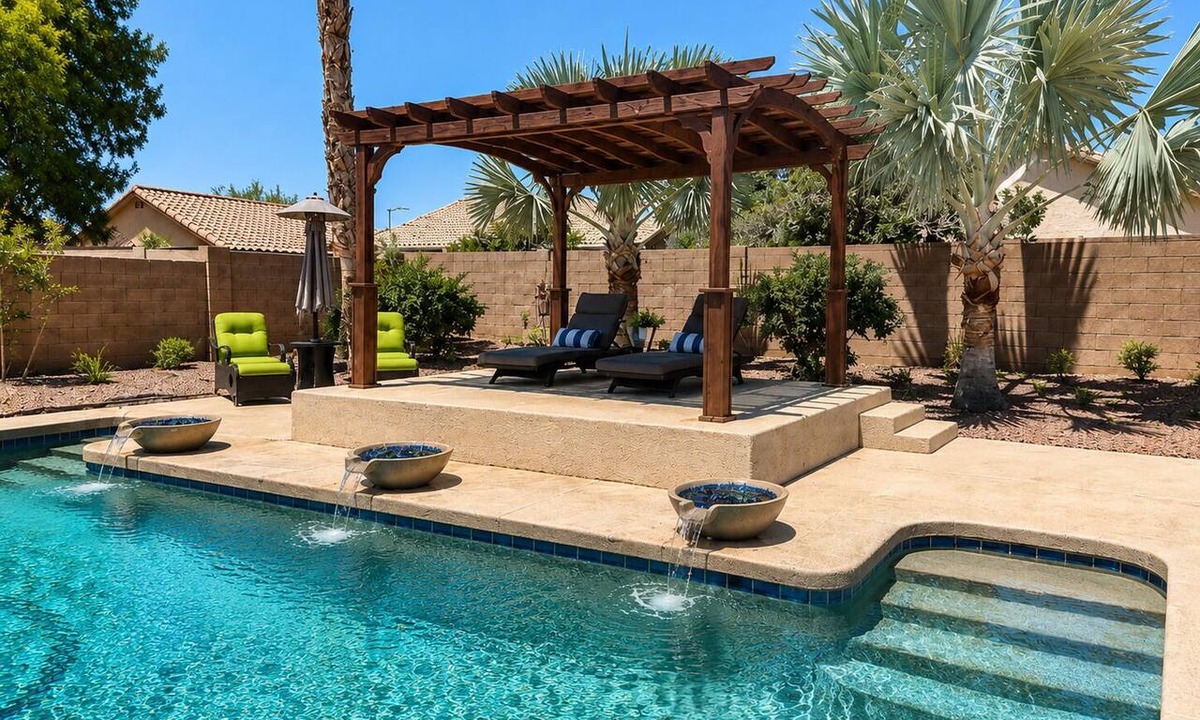 Adobe Highlands House | Saltwater Pool, Walk to Pickleball, North Phoenix Retreat, Norterra Shopping.