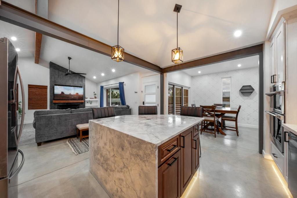 Sam Hughes House | Sam Hughes, 3 BR 2 BA, Outdoor Living, Grill