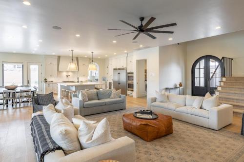 St. George House | Sand Cove Villa