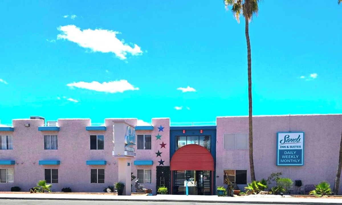 Lake Havasu City Condo | Sands Inn & Suites Lake Havasu City