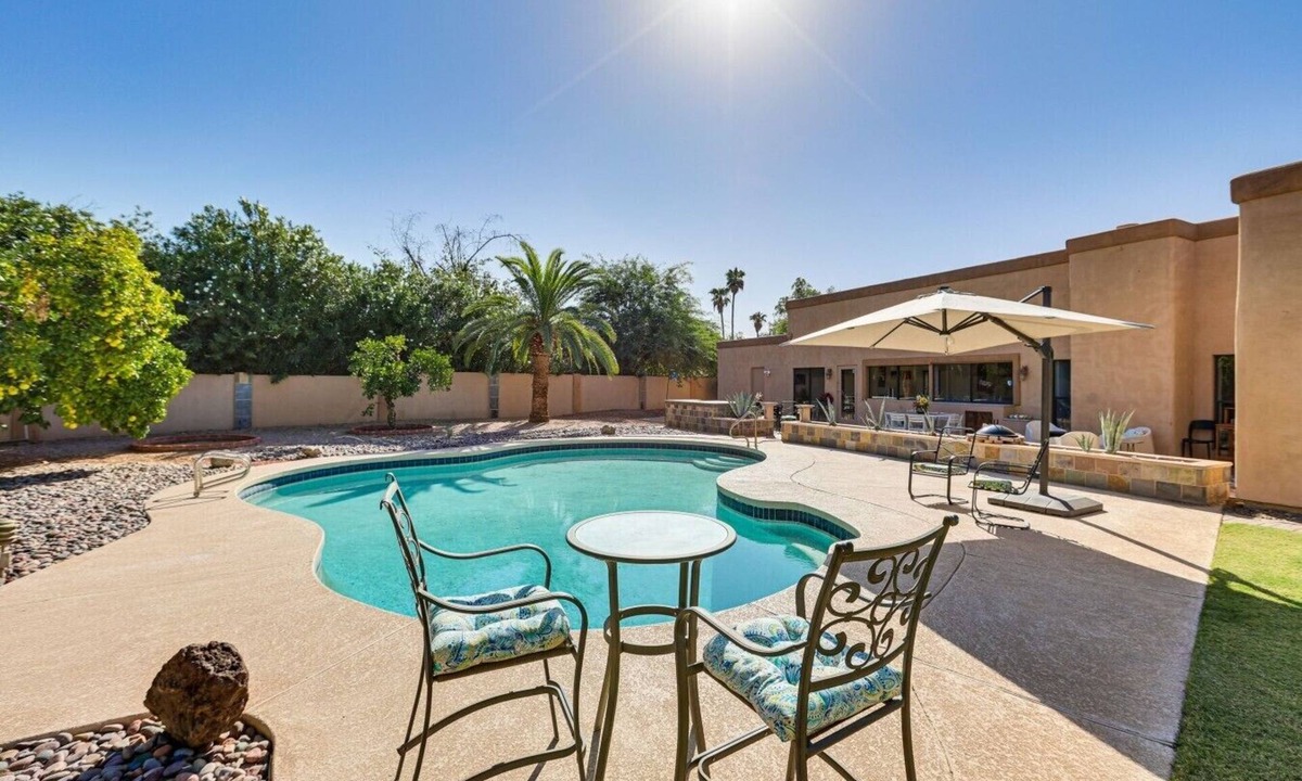 Avant House | Scottsdale Biohack Home w Pool Access & Yard!