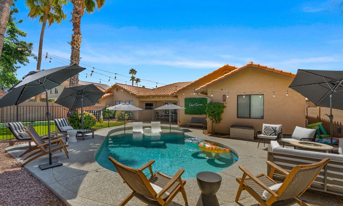 Arabian Crest House | Scottsdale | Heated Pool | Putting Green | BBQ
