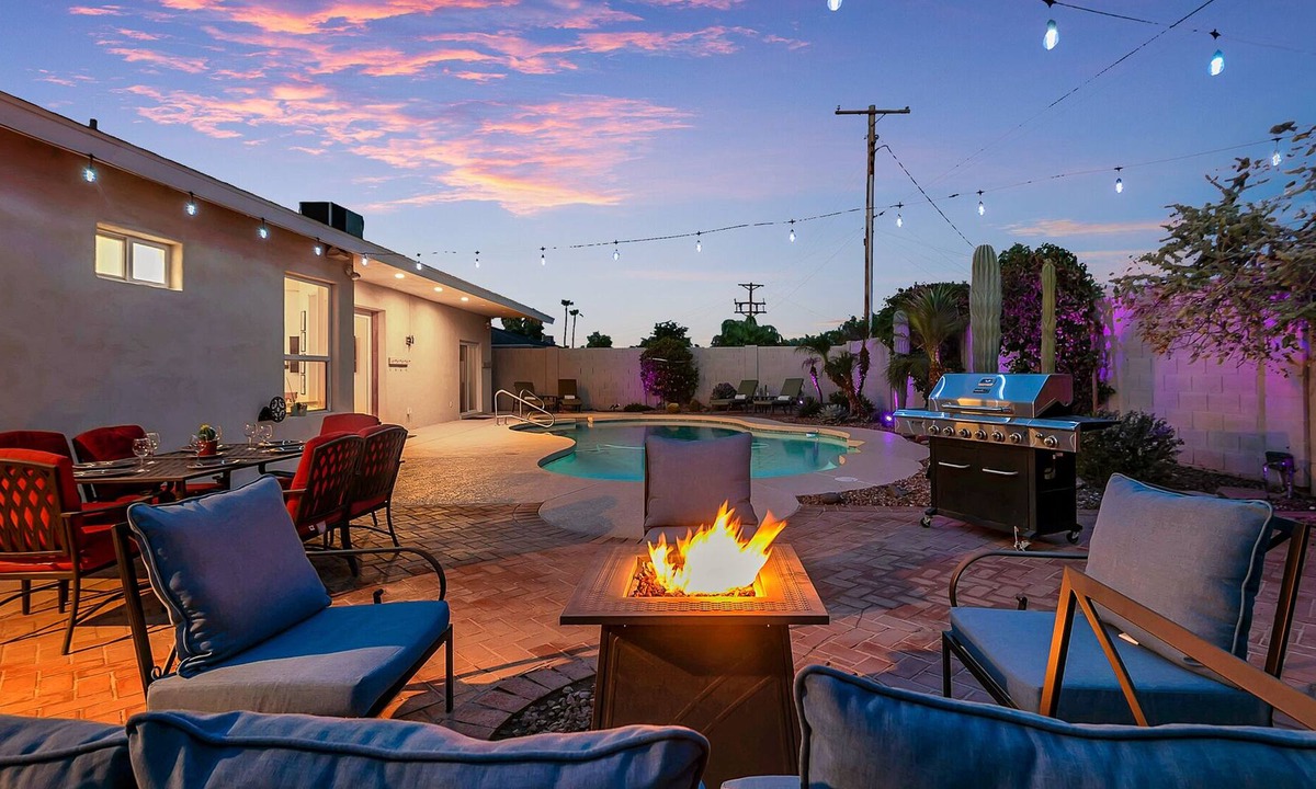 Village Grove House | Scottsdale Southwest Serenity Charming Pool & Hot Tub, Firepit & Grill, Patio, Ping Pong, Concierge