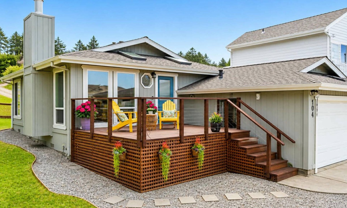 Shelter Cove House | Sea View at Shelter Cove! Ocean View! Game Room! Fireplace! Walk everywhere!