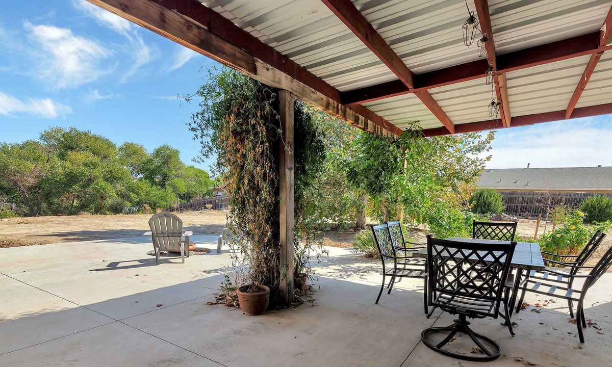 San Miguel House | Secluded and stylish house on spacious property