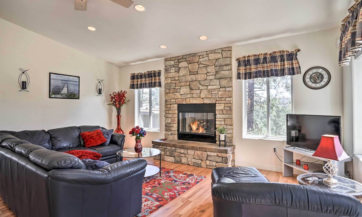 Mountain Club House | Secluded Prescott Home < 2 Mi to Whiskey Row!