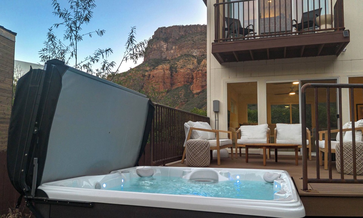 Sedona House | Sedona Canyon Whisper: A 3BR retreat in Oak Creek Canyon with stunning red rock views.