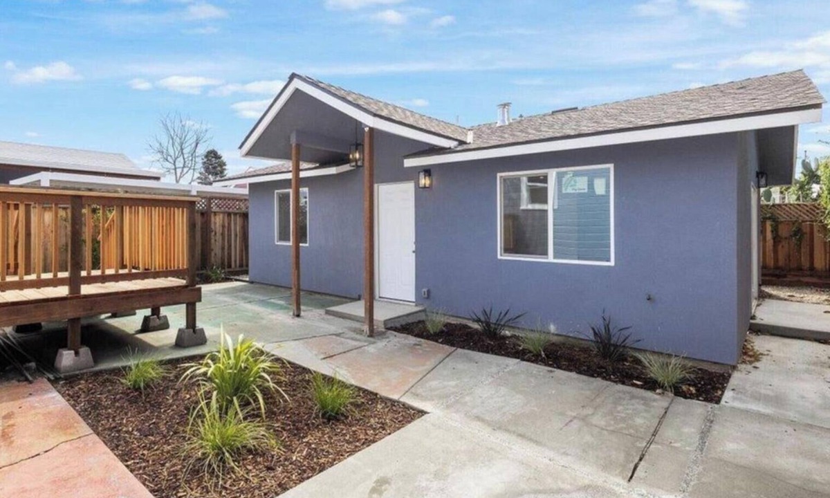 Oakland House | Serene 2-bedroom house in Oakland perfect for your getaway