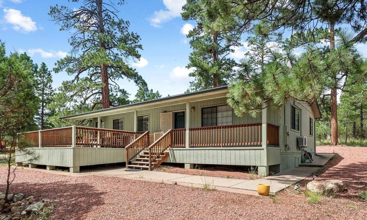Happy Jack Cabin | Serene Vacation Cabin with Fireplace and Nature Views in Happy Jack, Arizona