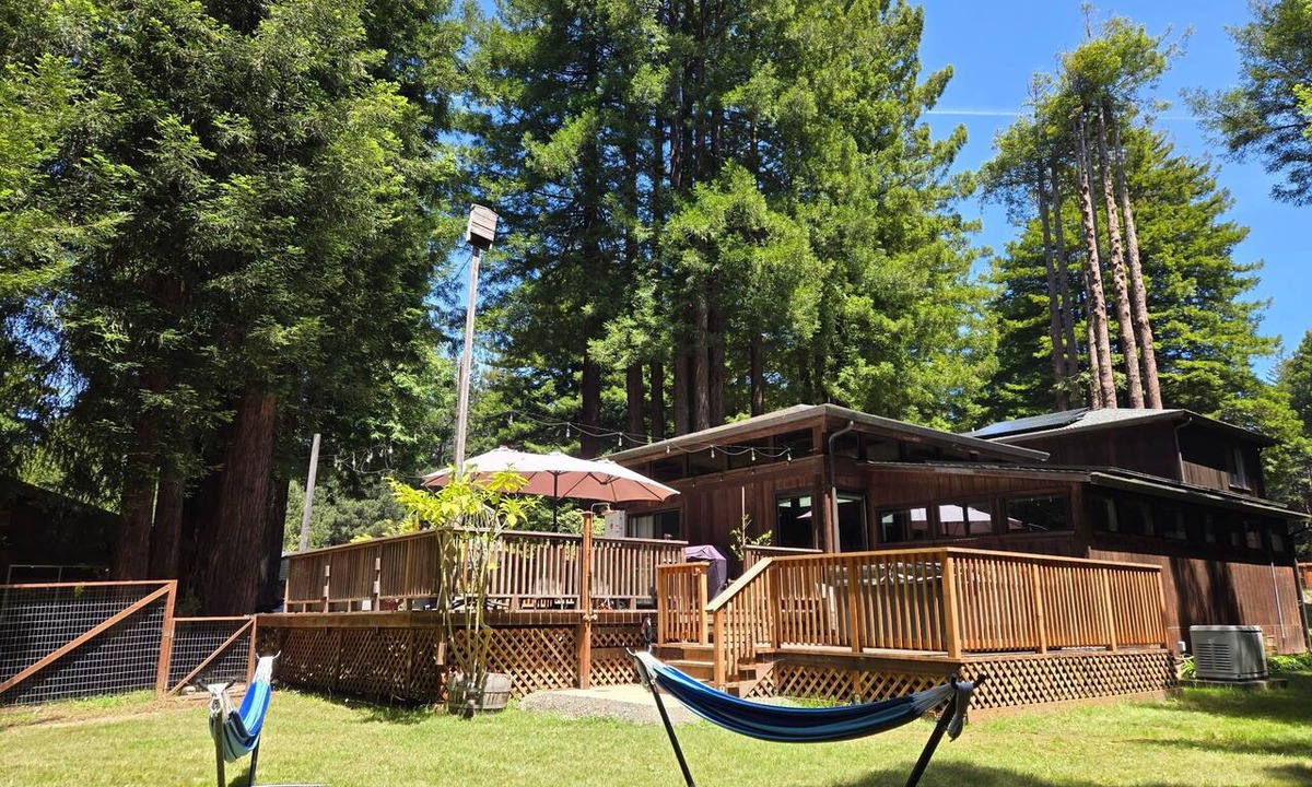 Fort Bragg House | Serenity Grove - A peaceful redwood Hideaway