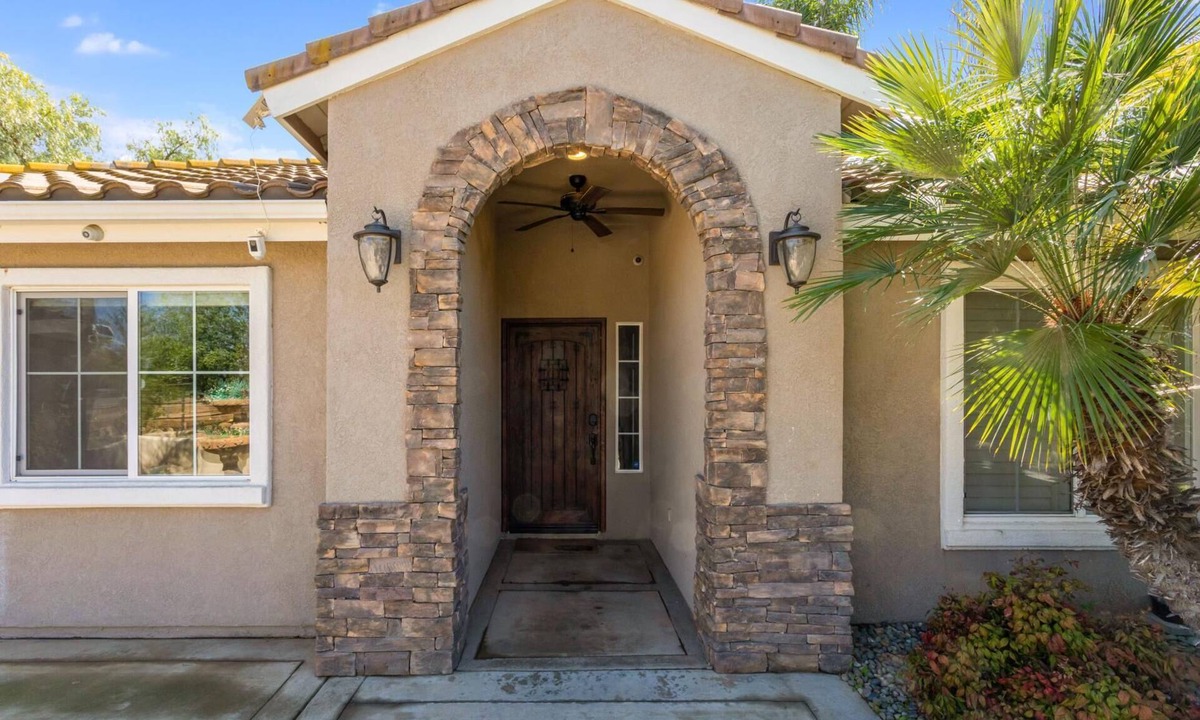 Menifee House | Serenity Ranch House