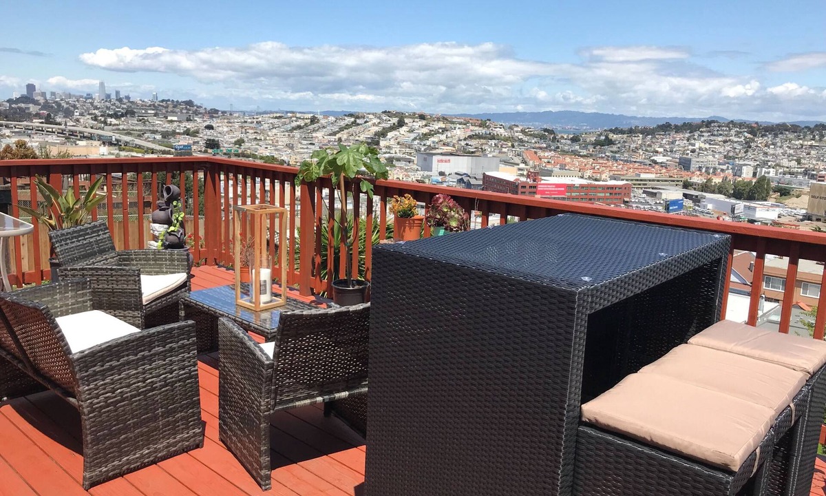 Portola House | SF Home with SPECTACULAR VIEW- Minutes to downtown