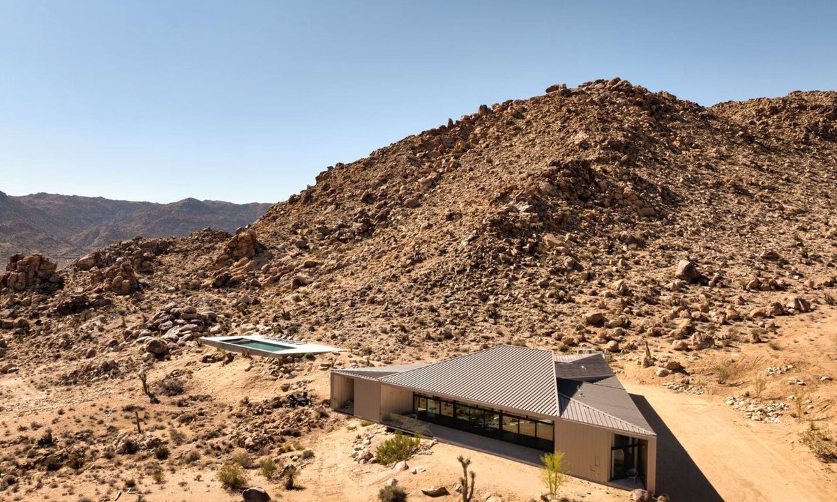 Monument Manor House | Shadow House - Pool, Spa, Views & Near Park