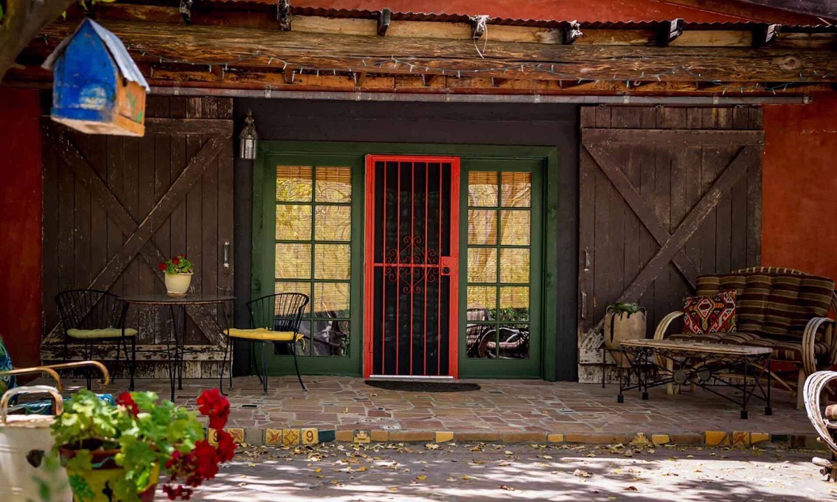 Mammoth House | Shady Garden Patio Casita | Aravaipa