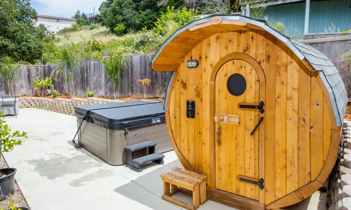 Shelter Cove House | Shelter Cove Ocean View Retreat with Hot tub and Sauna