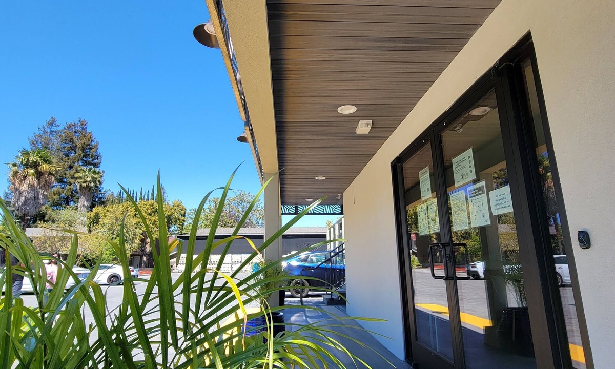 Newhall Hotel | Signature Inn Santa Clara