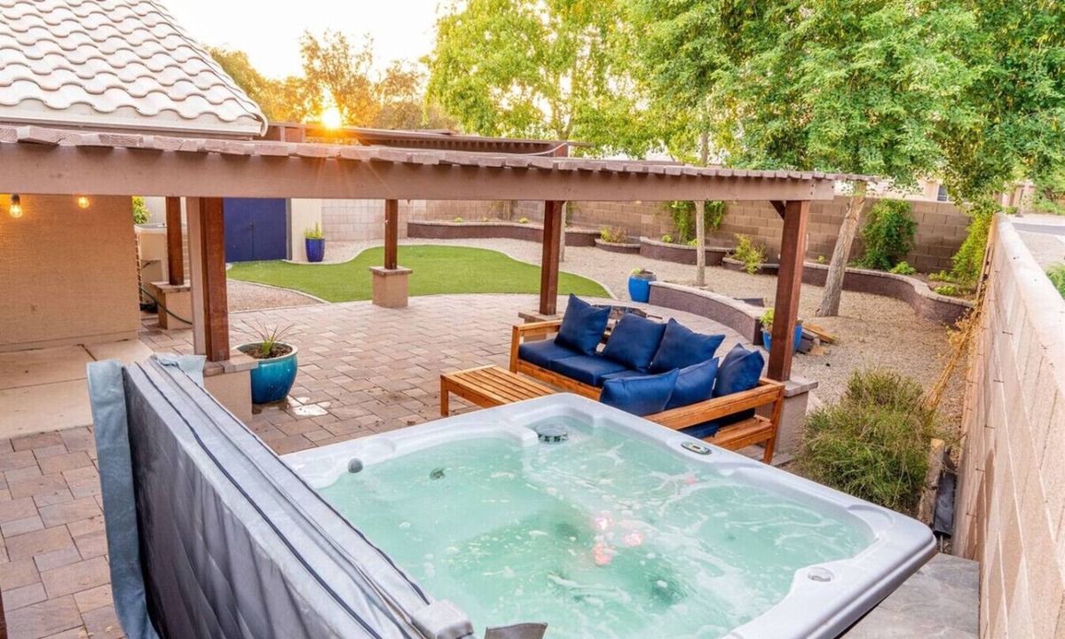 Provinces Master Community House | Single-Level Chandler Home · Hot Tub · Work-Friendly