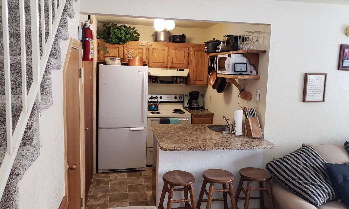 Beaver Condo | Ski in Ski out Family Condo @ Eagle Point