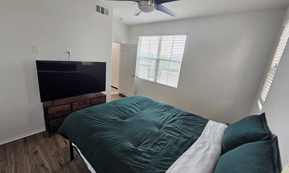 Mission Viejo Bed & Breakfast | Sleep well and Safe at our place