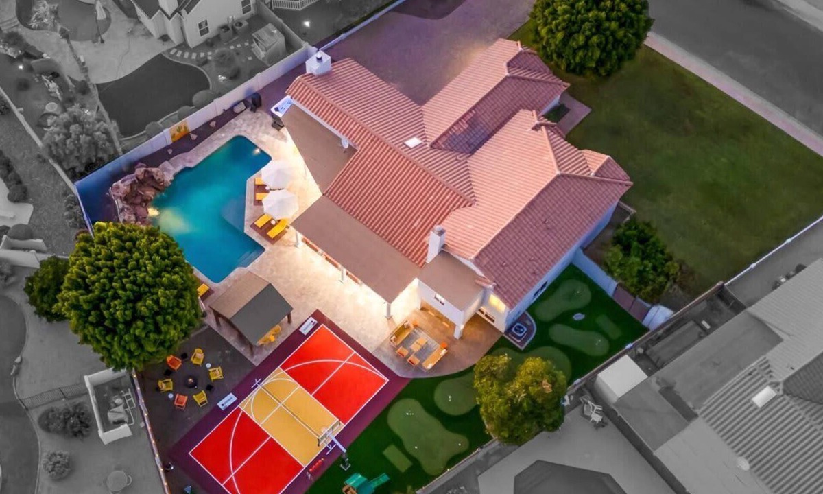 Mesa House | Sleeps 19 Pool Sport Court Putt Putt Gym