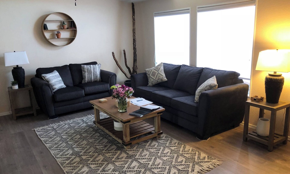 Fort Mohave House | Snowbird get away. Beautiful 3 bedroom 2 bath home, in the Sunrise Vista Area.