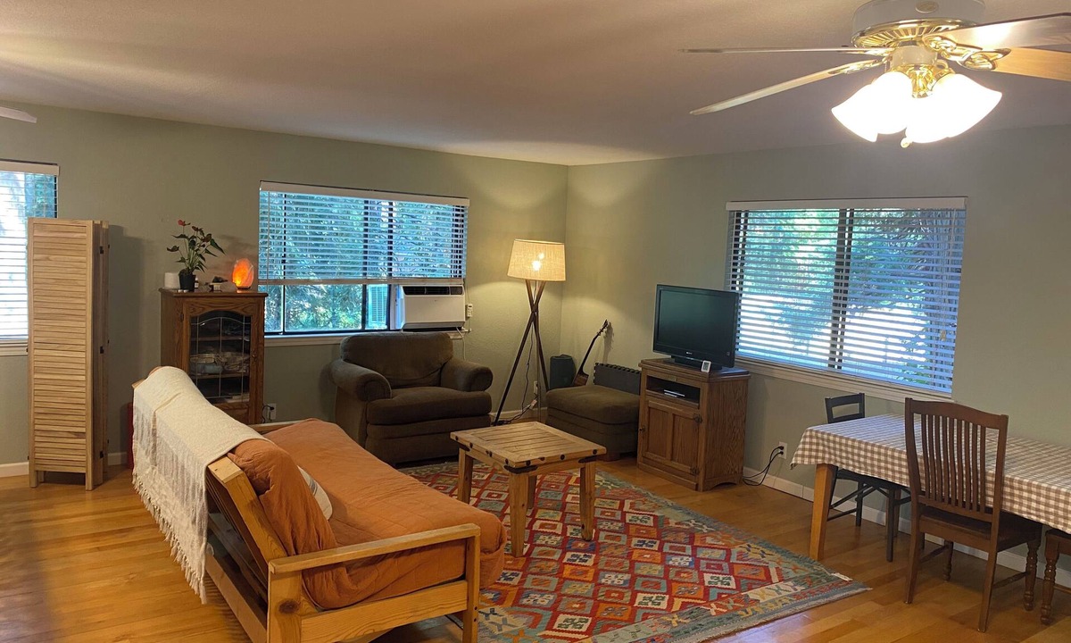 Nevada City Apartment | Soak in the woods near the river