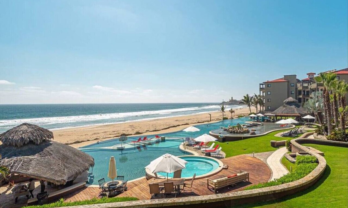 Cabo San Lucas Apartment | Sol Pacífico 302 Oceanfront @Cerritos Beach