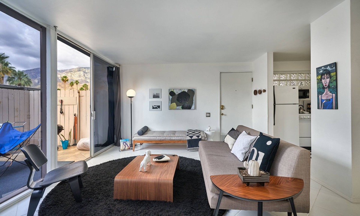 Deepwell Estates House | Some like it Hot: @ the Ocotillo Lodge Bungalow