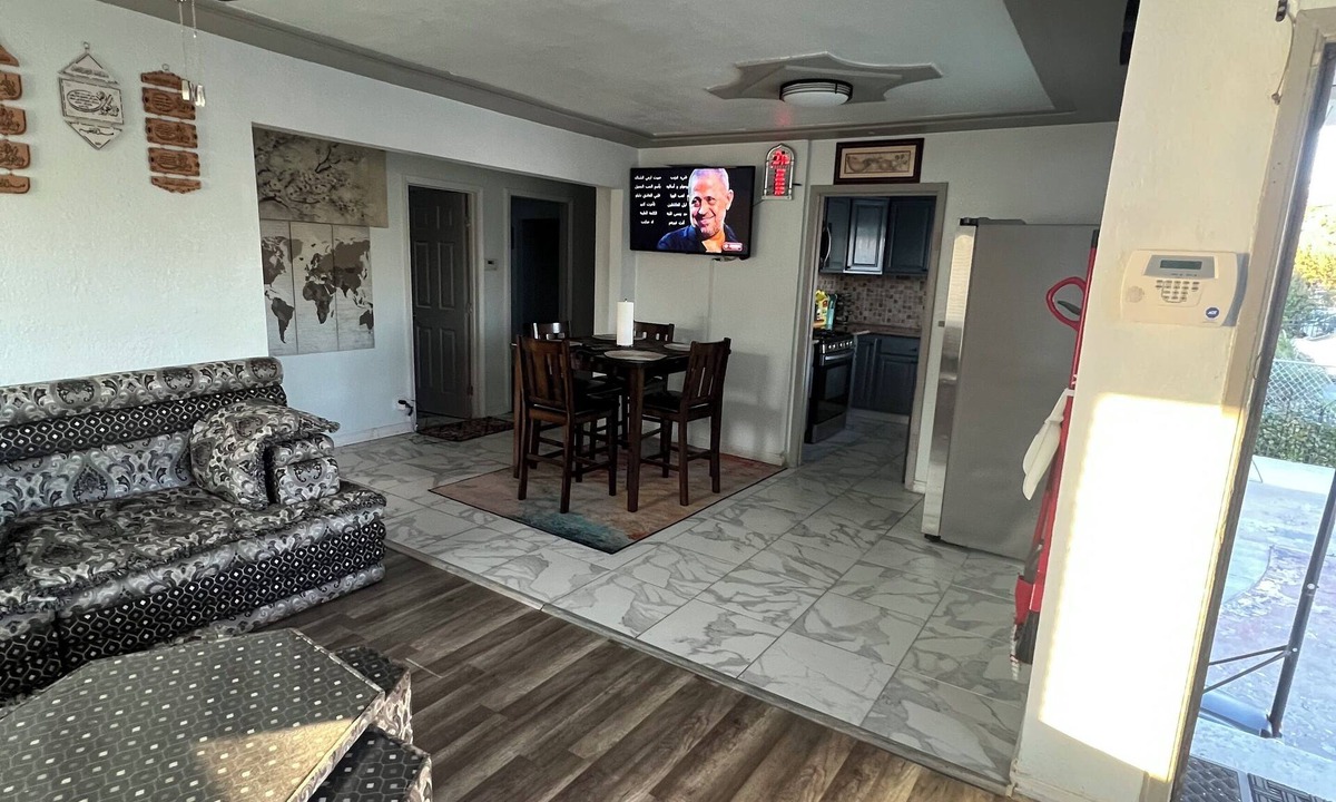 Oakland House | Soothing 2-bedroom house in cool Oakland neighborhood