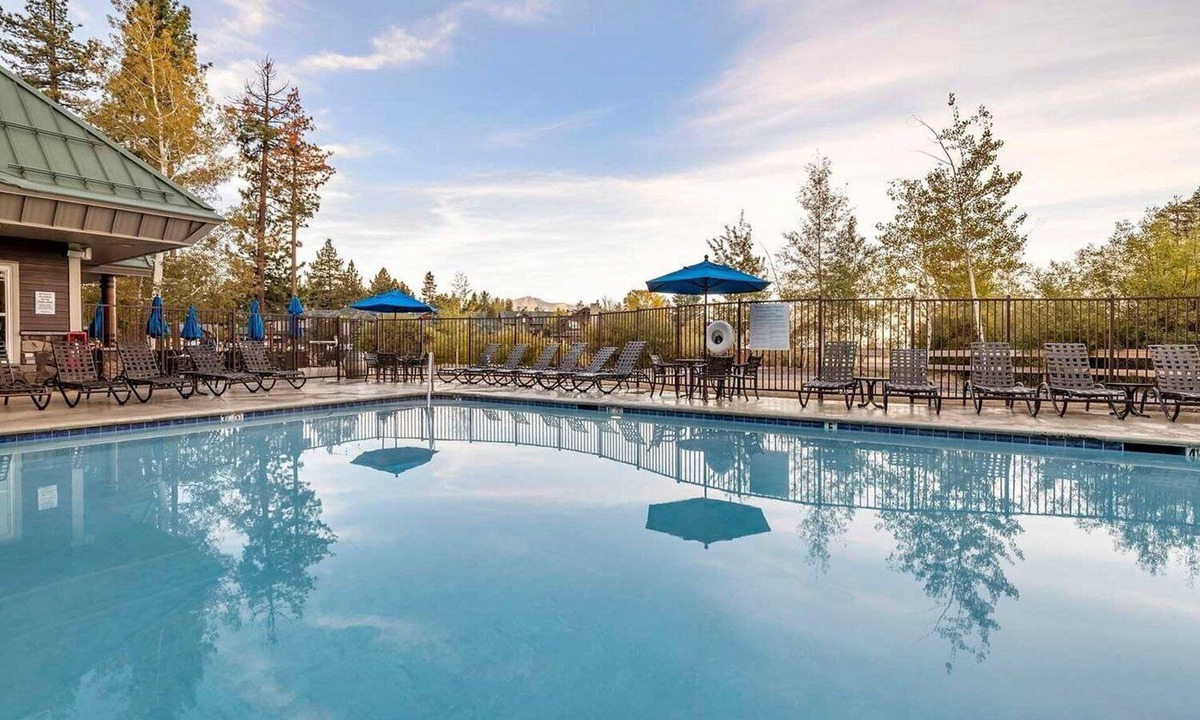 South Lake Tahoe Villa | South Lake Tahoe | Pool & Ski Access | 2BR Suite
