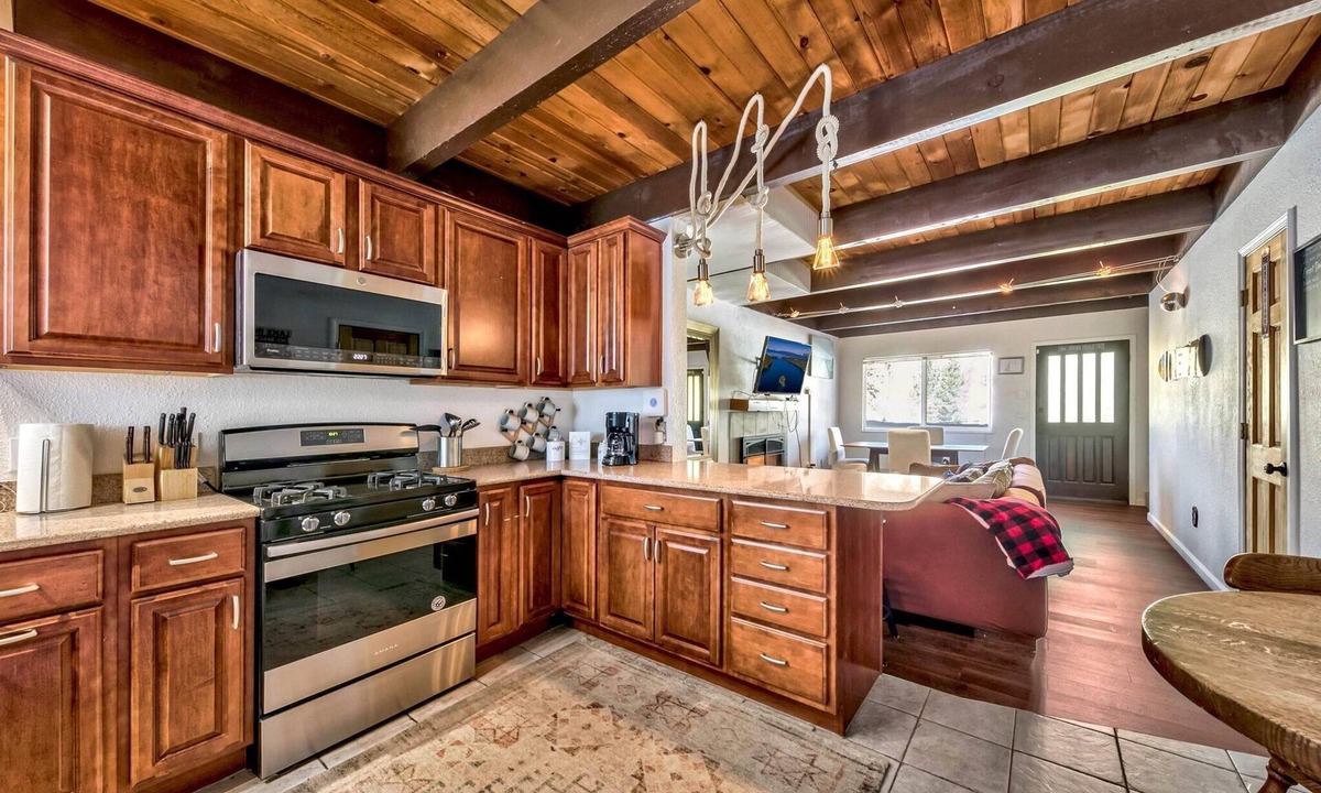 Upper Kingsbury House | South Lake Tahoe Corporate Housing and Mid-Term Rental