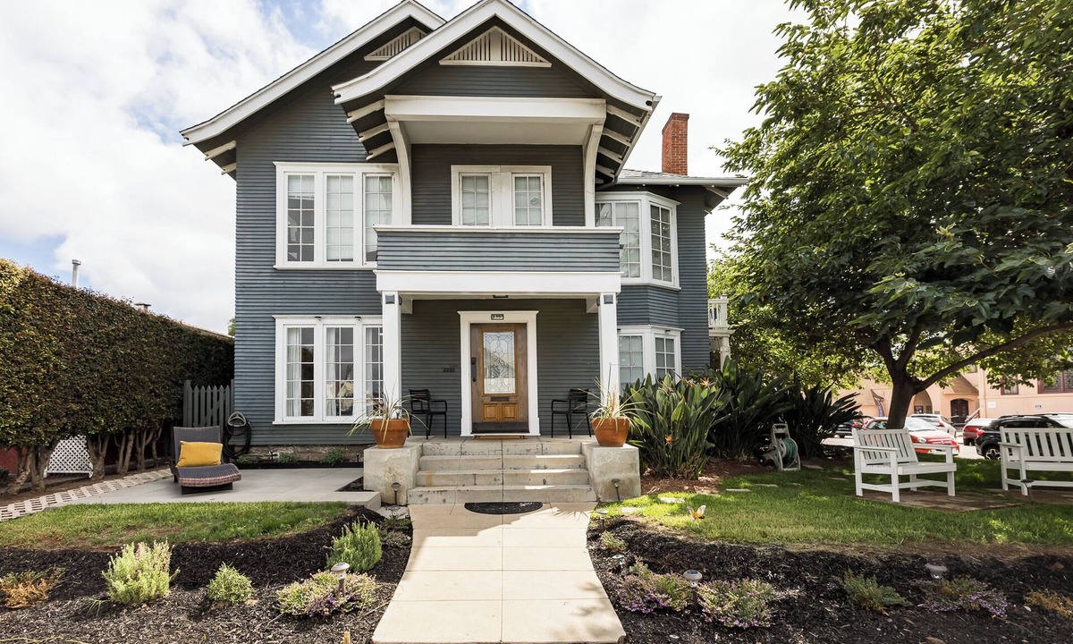 South Park Apartment | South Park Bell House - Beautifully updated prime location with A/C