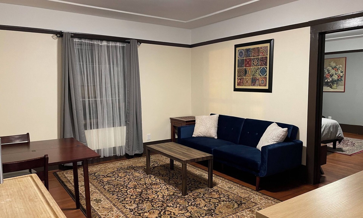 Grand Lake House | Spacious 1-bedroom in Oakland with AC