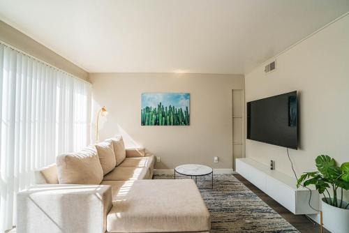 Camelback Park Estates Apartment | Spacious 2 Bedroom, 2 Bath, Pool, Free Parking, Gym
